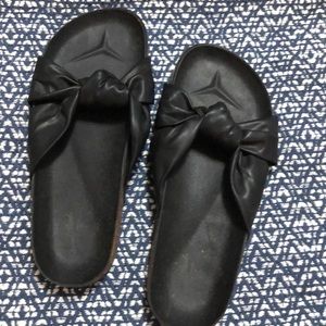 Universal Thread Sandals